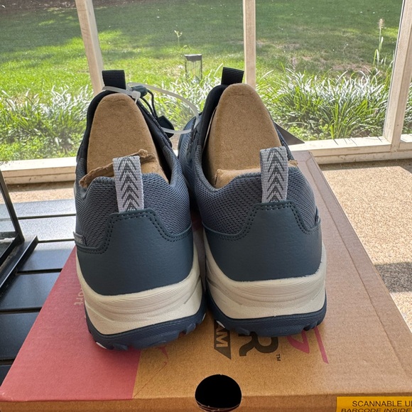 🥾🆕Skechers Women's Grand Peak Sport Slip In Sneakers, 9.5 - Picture 4 of 10